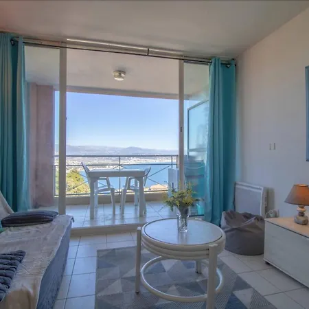 Superb 45m With Balcony And Magnificent Sea View